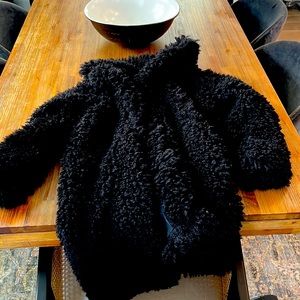 Womens fuzzy coat. Size xs. Brand new never worn!